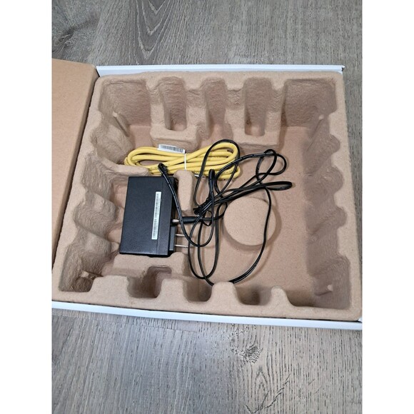 Netgear Nighthawk C7000v2 AC1900 Wi-Fi Cable Modem Router - Picture 7 of 7